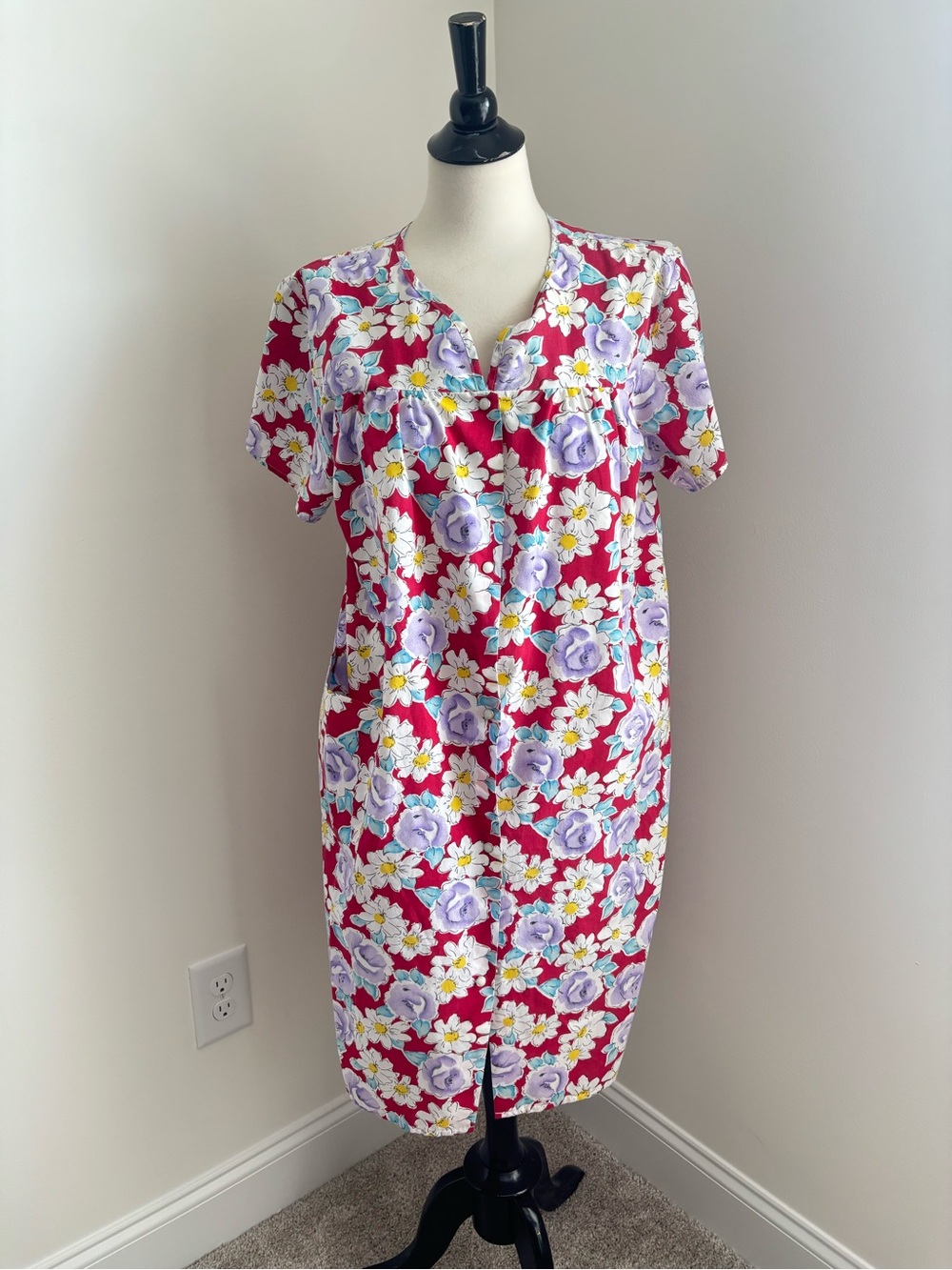 Vintage Red Floral House Dress Size S (No Size Tag) Pearl Snap Up Lightweight